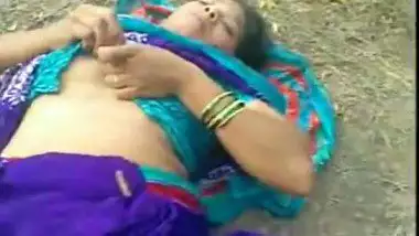Bangladeshi muslim maid outdoor sex with neighbor