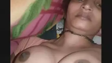Bhabi Showing Nude Body On Video Call (Updates)