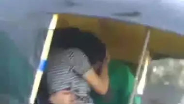 Indian sex videos of mumbai girl with lover in auto