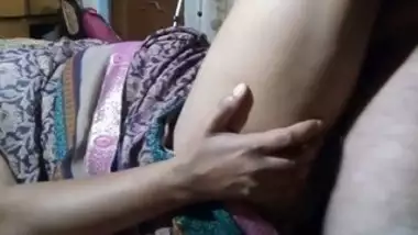 Indian Aunty in Black Saree sex outdoors Indian housewife expose her big boobs in saree desi aunty in saree showing boobs