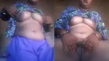 Naughty Bihari Bhabhi flaunting her frontal nude body parts