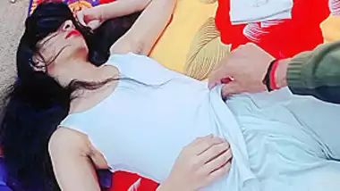 Kuvari Ladki Ghar Pr Akeli Soyi Huyi Thi Tabhi Chor Gye Porn Movie Full 4k Video Hd Slim Girl Desi Porn