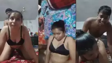 Pervert fucks his friend’s wife in the Bangladeshi sex video